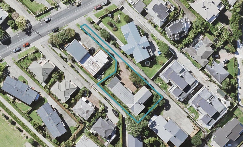 97 Aberdeen Road, Castor Bay, Auckland - Carousel 1