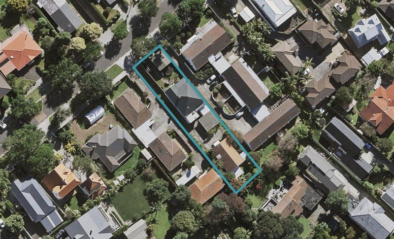 28 Puriri Avenue, Greenlane, Auckland - Carousel 1