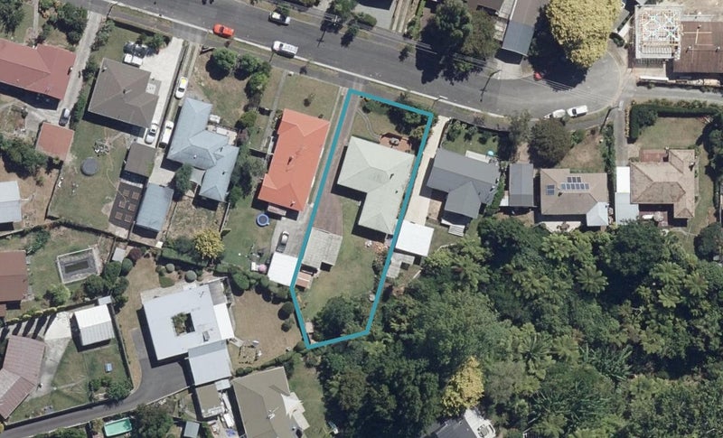18 Eton Drive, Hillcrest, Hamilton - Carousel 1
