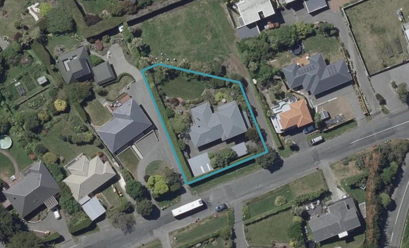 7 Madeley Road, Mount Pleasant, Christchurch - Carousel 1