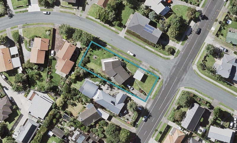 115 Bradbury Road, Botany Downs, Auckland - Carousel 1