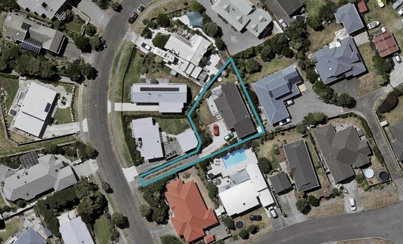 4 Olliver Grove, Waikanae Beach, Waikanae - Carousel 1
