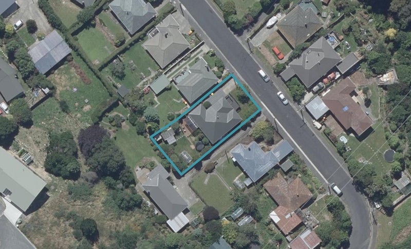 34 Glenmore Street, Glenleith, Dunedin - Carousel 1