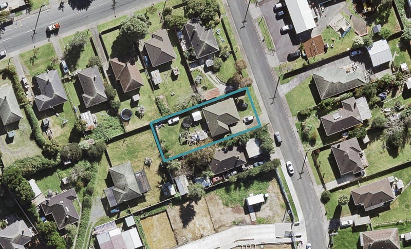 3 Hayman Place, Beach Haven, Auckland - Carousel 1