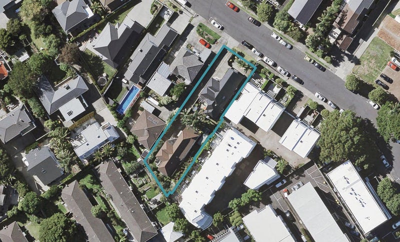 2/6 Campbell Road, Takapuna, Auckland - Carousel 1