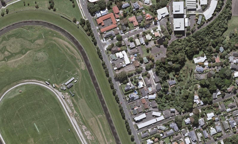 127 Coronation Avenue, Welbourn, New Plymouth - Carousel 1