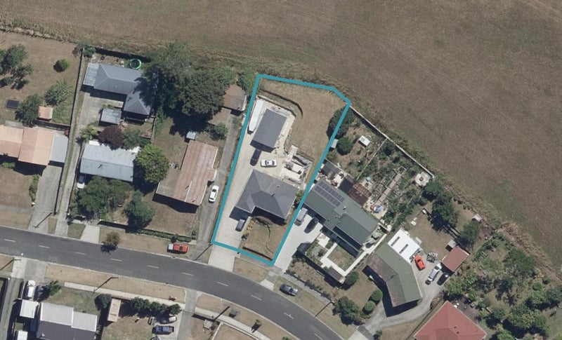33 McKay Drive, Temple View, Hamilton - Carousel 1