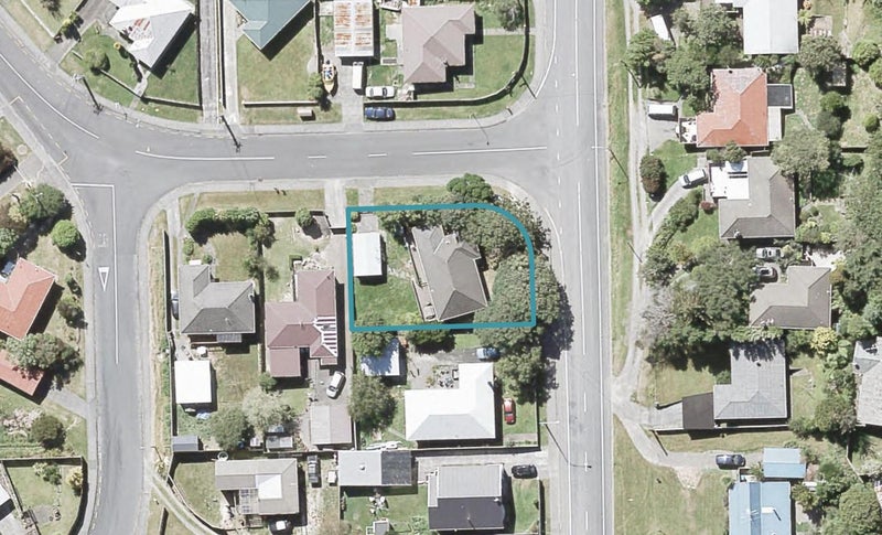 96 Coast Road, Wainuiomata, Lower Hutt - Carousel 1