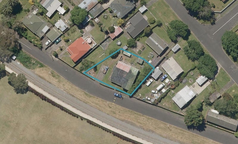 3 Eastown Road, Whanganui East, Whanganui - Carousel 1