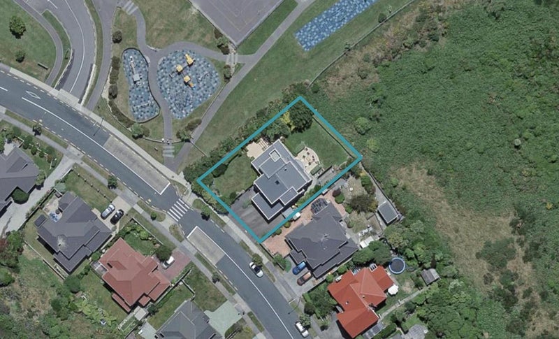 44 Amesbury Drive, Churton Park, Wellington - Carousel 1