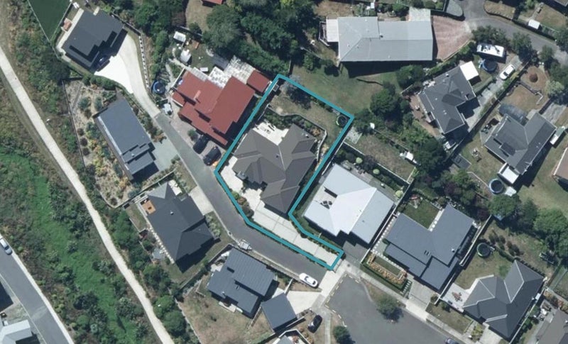28 Flotilla Place, Whitby, Porirua - Carousel 1