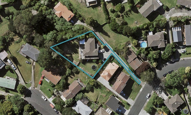 19 Laurina Road, Sunnynook, Auckland - Carousel 1
