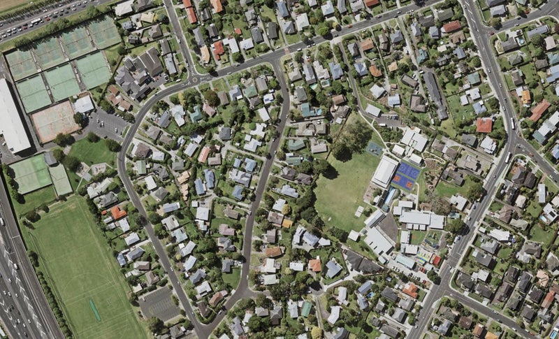 14 Arrow Road, Forrest Hill, Auckland - Carousel 1