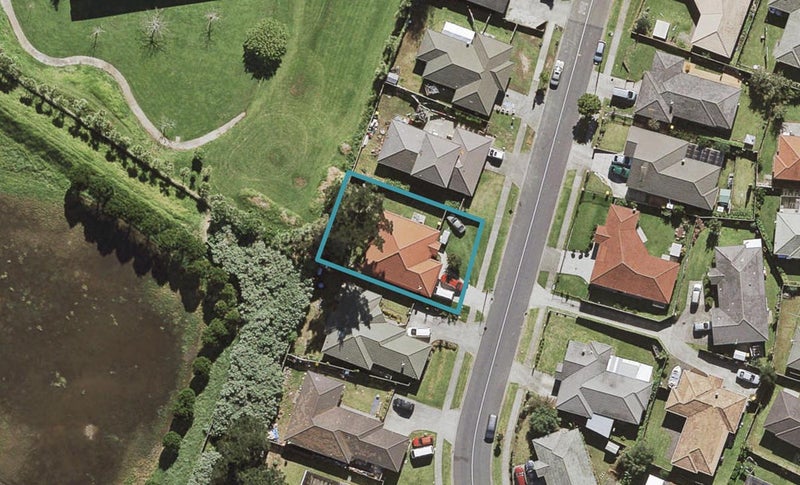 35 Naylors Drive, Mangere, Auckland - Carousel 1