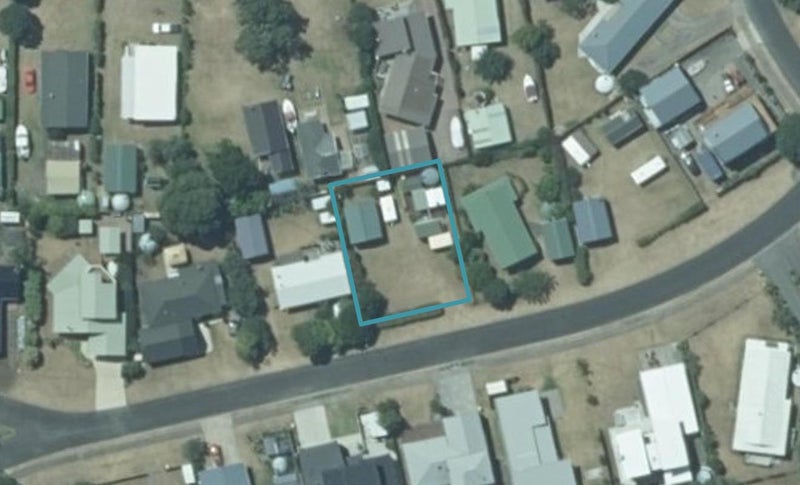4 Martin Place, Cooks Beach - Carousel 1