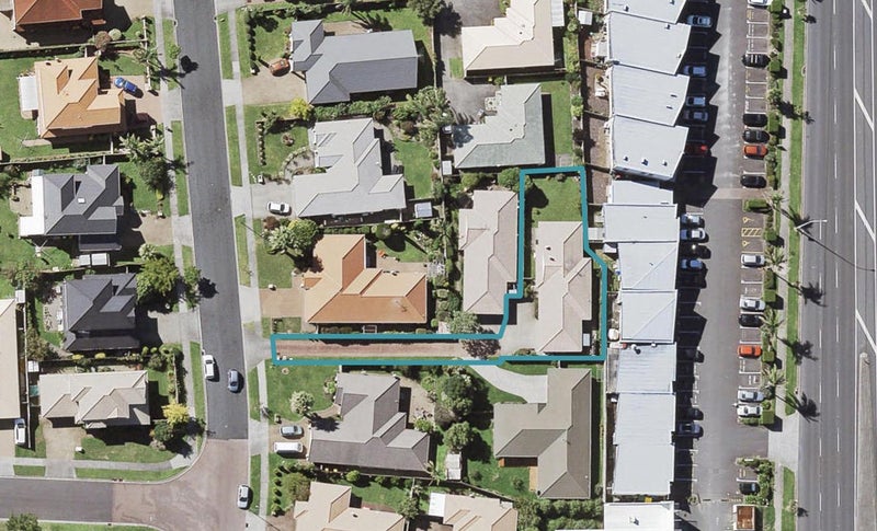 98 Bob Charles Drive, Golflands, Auckland - Carousel 1