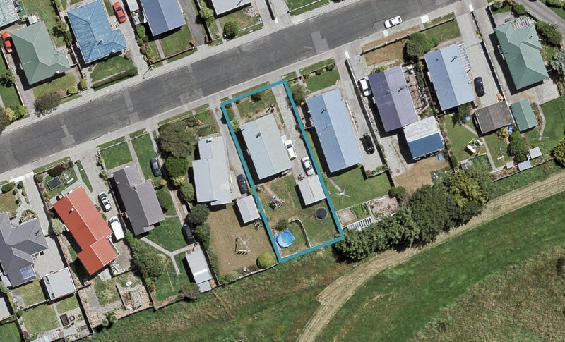17 Nevis Crescent, Grasmere, Invercargill - Carousel 1