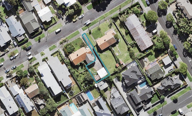 31A Buxton Street, Point Chevalier, Auckland - Carousel 1