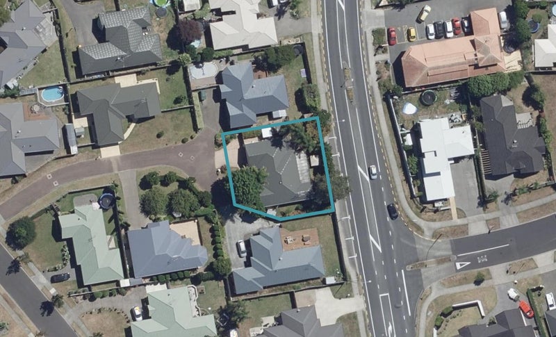 32 Cairns Crescent, Rototuna, Hamilton - Carousel 1