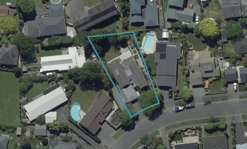 8 Rutherglen Avenue, Ilam, Christchurch - Carousel 1
