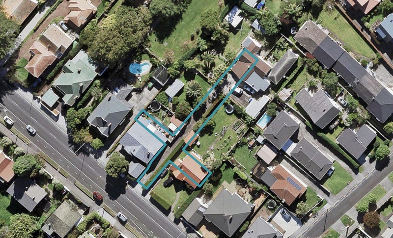 2/200 Carrington Road, Mount Albert, Auckland - Carousel 1