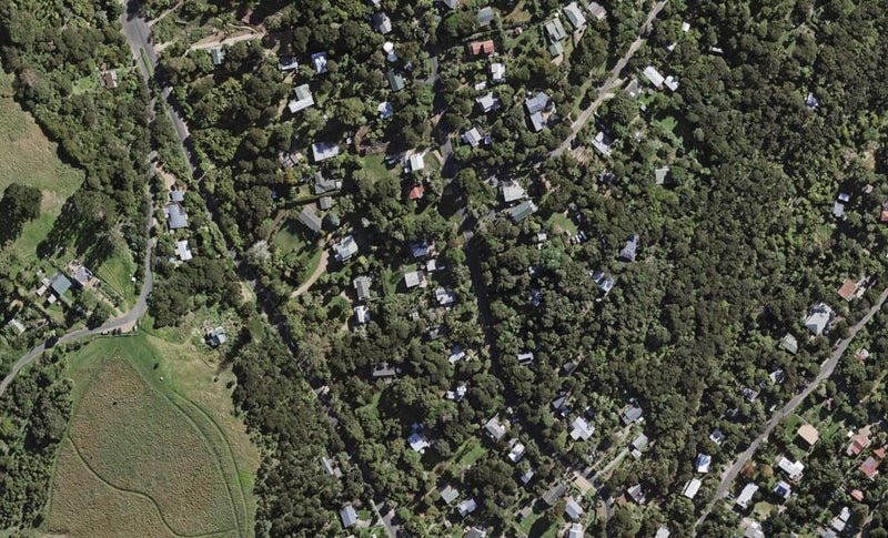 37 Bay Road, Ostend, Waiheke Island - Carousel 1