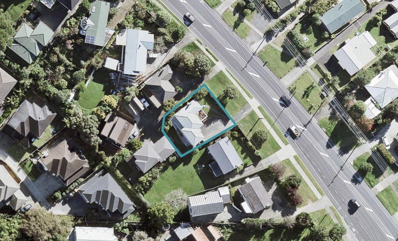 966 East Coast Road, Northcross, Auckland - Carousel 1