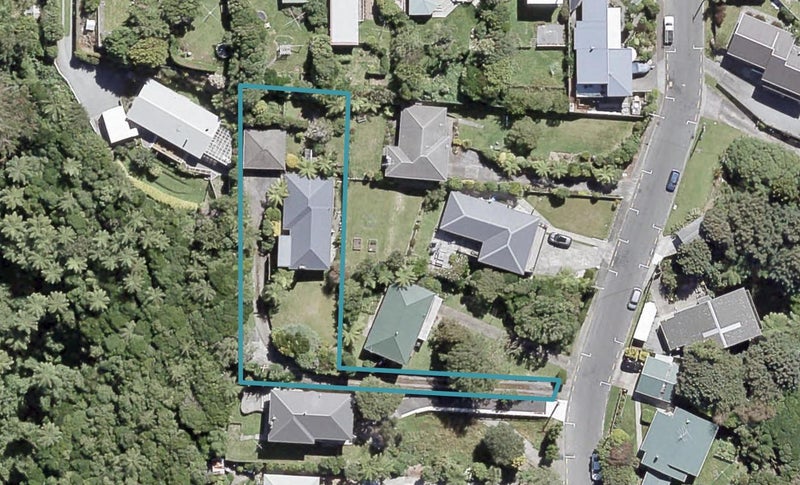 21 Martin Grove, Normandale, Lower Hutt - Carousel 1