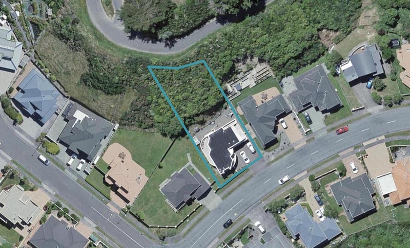 16 Waterhouse Drive, Brooklyn, Wellington - Carousel 1