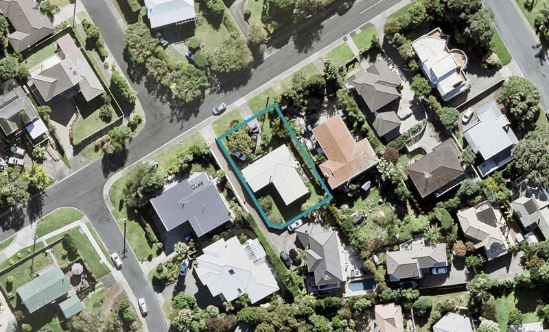 45 Rewi Street, Torbay, Auckland - Carousel 1