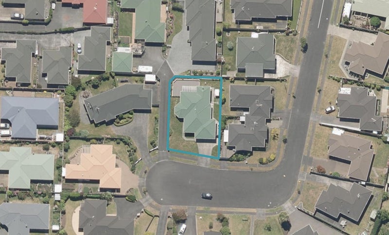 8 St Helens Place, Tawhero, Whanganui - Carousel 1