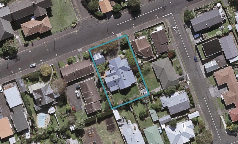 33 Barrett Street, Westown, New Plymouth - Carousel 1