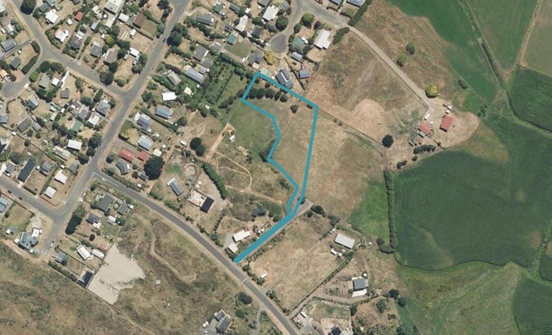 15 Strathnaver Drive, Waikawa Beach, Manakau - Carousel 1