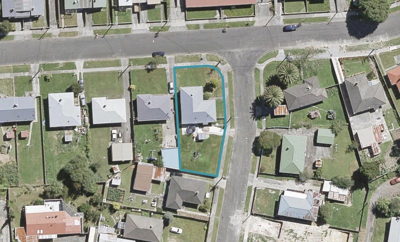 21 Delaney Drive, Stokes Valley, Lower Hutt - Carousel 1