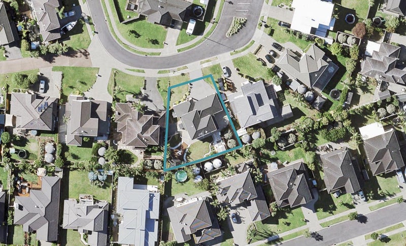 21 Harbourside Court, Beachlands, Auckland - Carousel 1