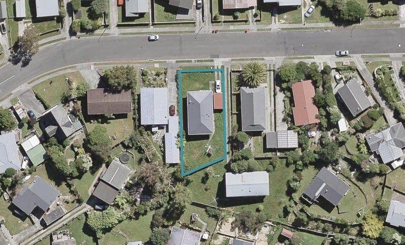 10 Mount Marua Drive, Timberlea, Upper Hutt - Carousel 1
