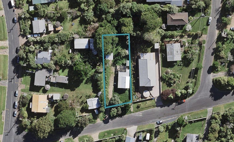 2 Matai Road, Oneroa, Waiheke Island - Carousel 1