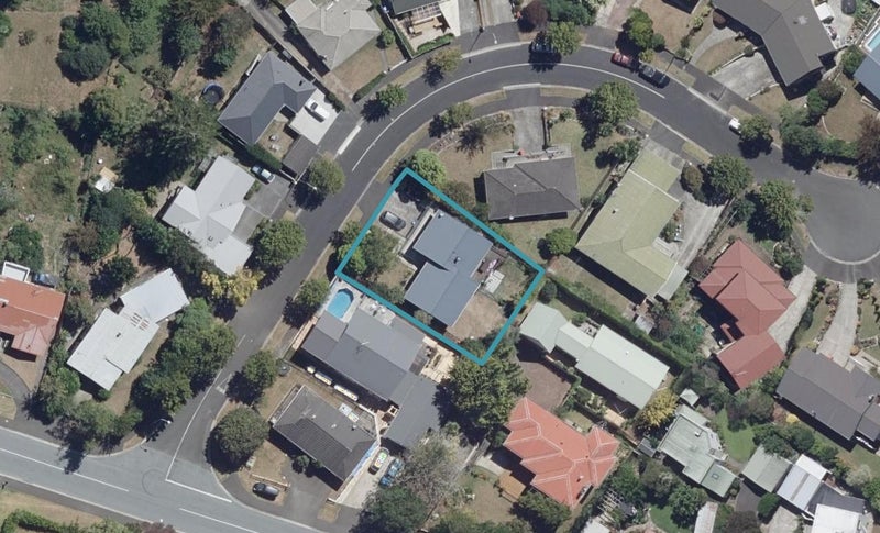 4 McGregor Place, Hillcrest, Hamilton - Carousel 1