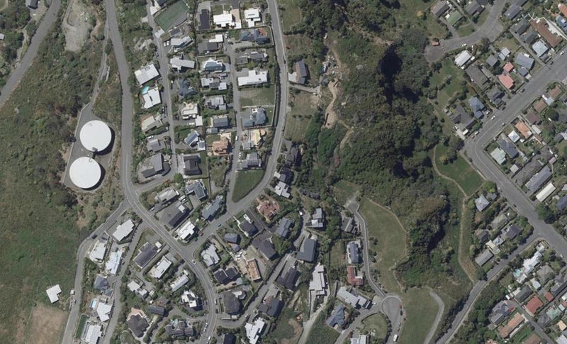 16A Glendevere Terrace, Redcliffs, Christchurch - Carousel 1