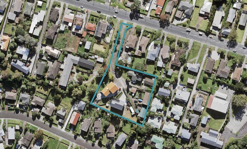 6/89A Royal Road, Massey, Auckland - Carousel 1