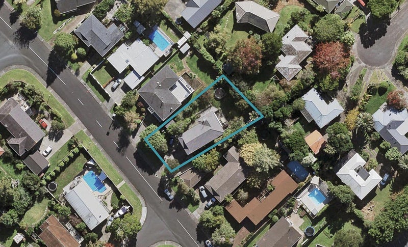 77 Eban Avenue, Hillcrest, Auckland - Carousel 1