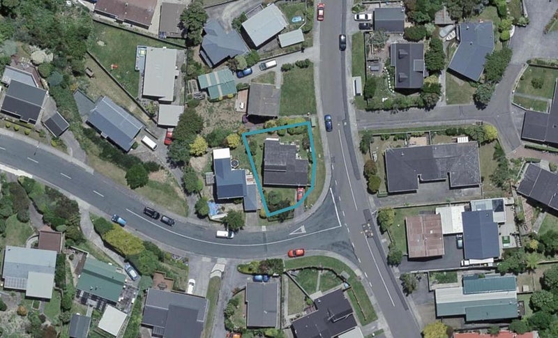 22 Cambrian Street, Churton Park, Wellington - Carousel 1