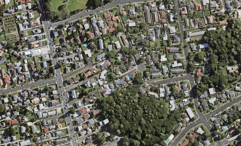 22 Freshney Place, Hillpark, Auckland - Carousel 1