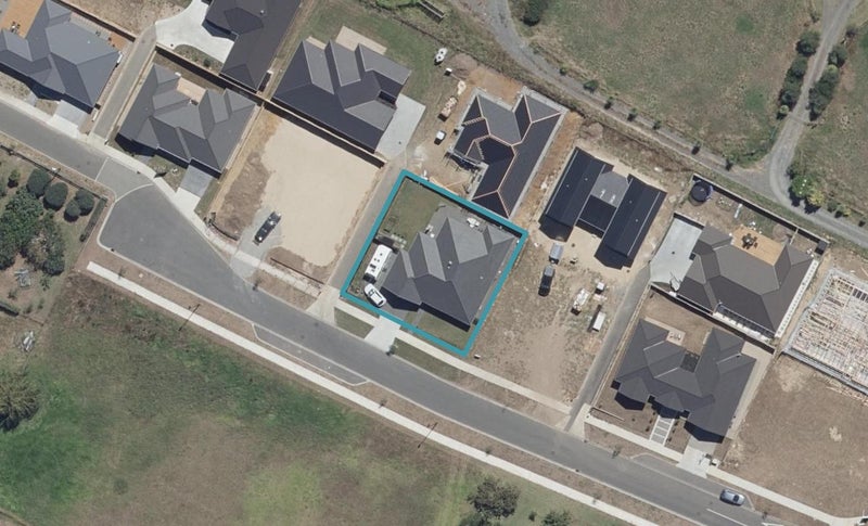 10 Jennian Avenue, Rototuna North, Hamilton - Carousel 1