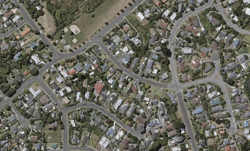 10 Kaitawa Street, Waikanae Beach, Waikanae - Carousel 1