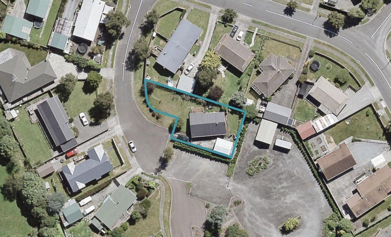 1 Pearl Grove, Birchville, Upper Hutt - Carousel 1