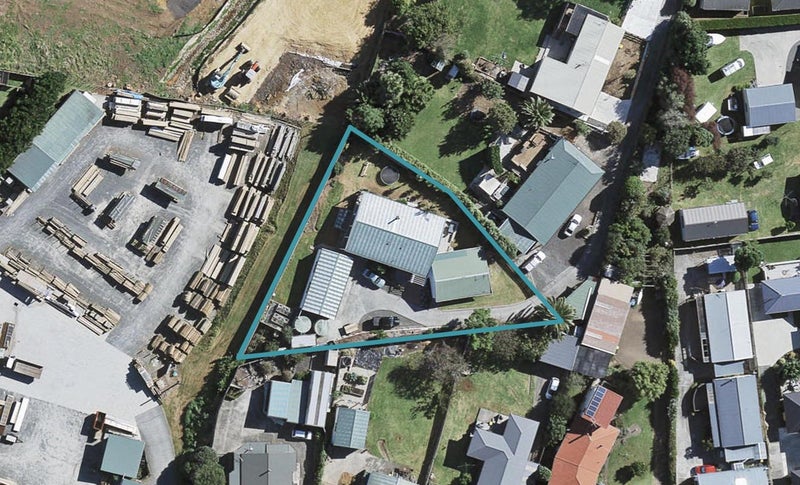 16 Mareretu Avenue, Patumahoe, Pukekohe - Carousel 1