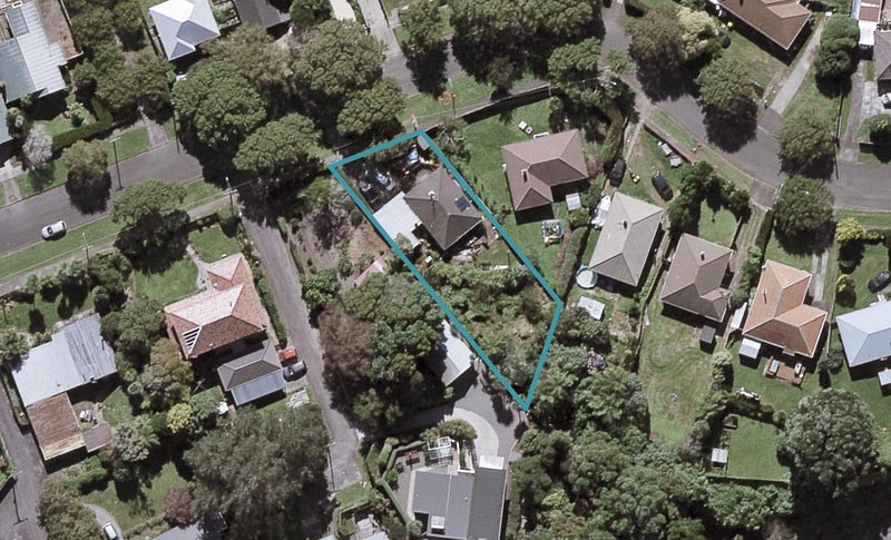18 Woodleigh Street, Frankleigh Park, New Plymouth - Carousel 1