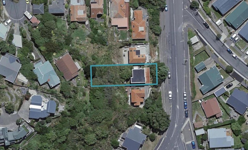 42 Queens Drive, Lyall Bay, Wellington - Carousel 1