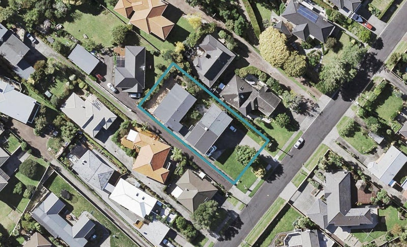 38C Parkhill Road, Mellons Bay, Auckland - Carousel 1